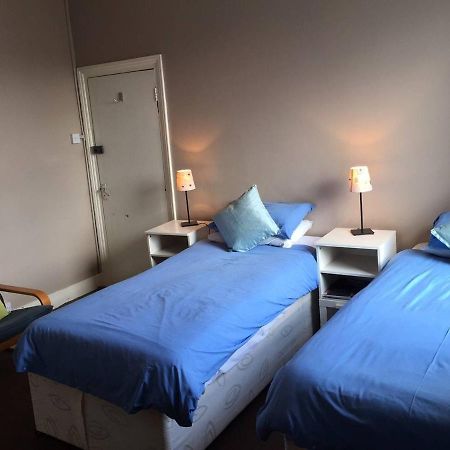 Victoria Dwellings Bed & Breakfast Лондон Екстериор снимка
