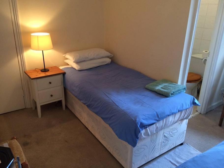 Victoria Dwellings Bed & Breakfast Лондон Екстериор снимка
